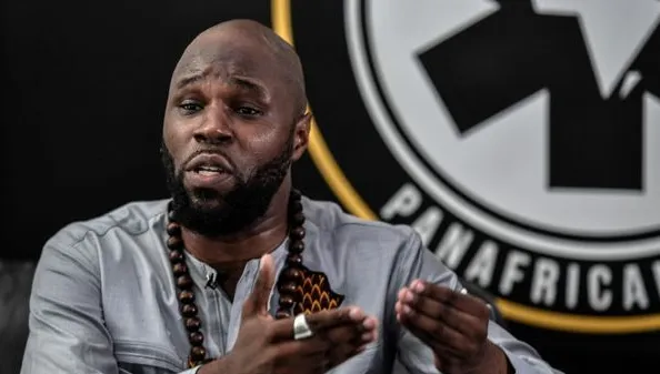 Kémi Séba : déchéance de nationalité et rôle controversé en Afrique francophone