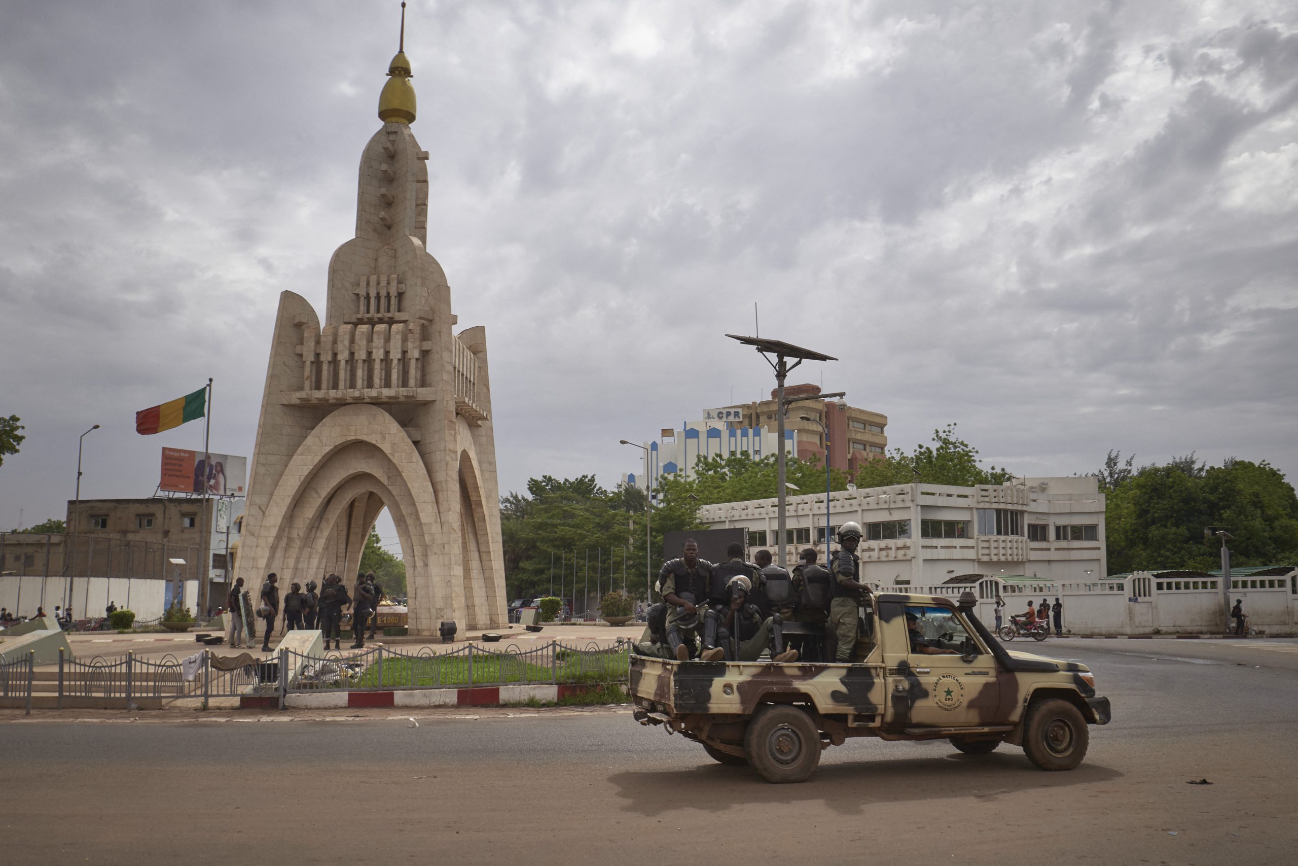 Menace sur le pluralisme au Mali : l&rsquo;inquiétante proposition de dissoudre les partis politiques