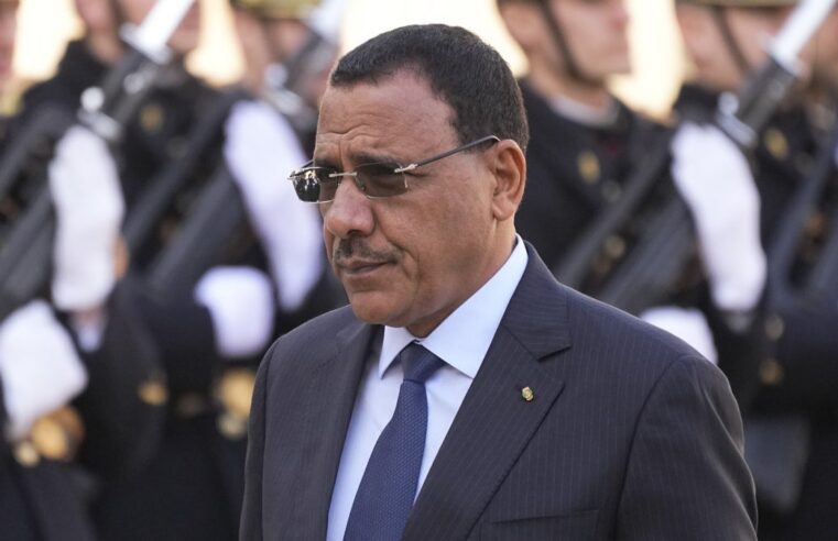 Deux ans de captivité pour Mohamed Bazoum au Niger : un déni de justice persistant