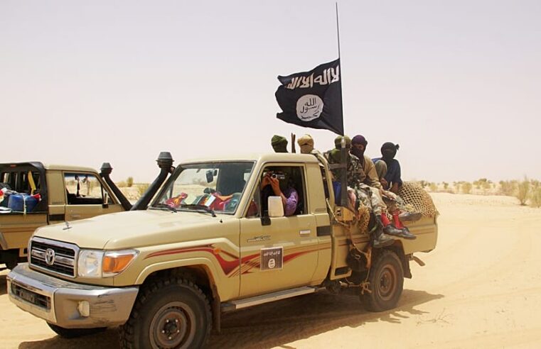 Bamako isolé : l&rsquo;aïd al-adha perturbé par la menace djihadiste