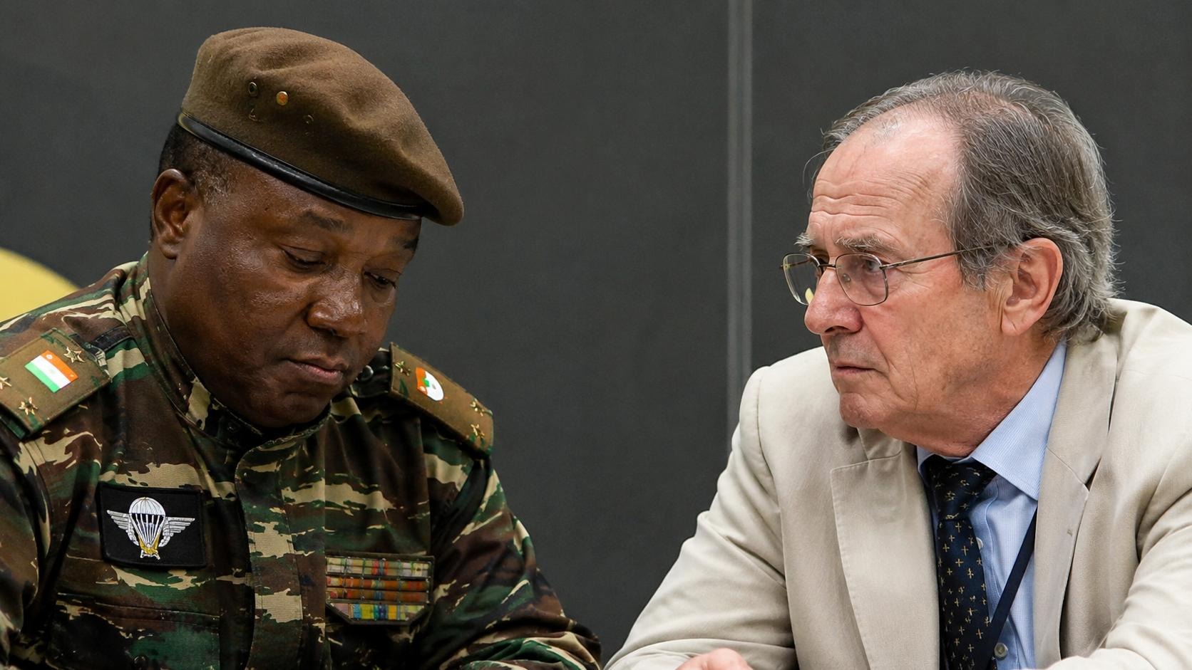 Affaire Pascal Tigri : le Niger empêtré dans ses contradictions face à Niamey