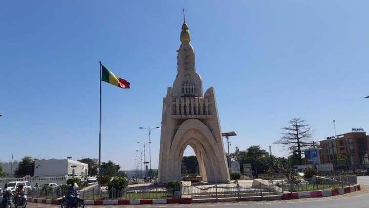 Escalade de l&rsquo;insécurité au Mali : Bamako sous blocus et les appels pressants au dialogue