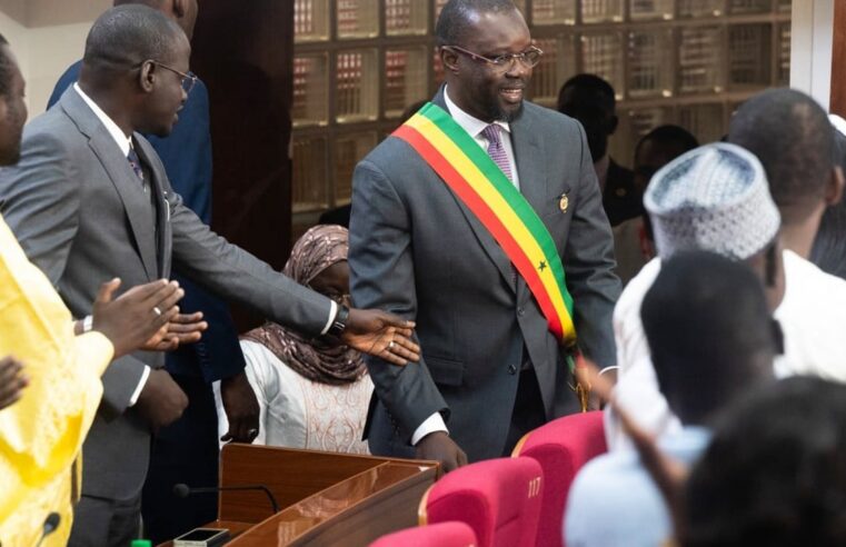 Ousmane Sonko à la tête de l&rsquo;assemblée du Sénégal : l&rsquo;opposition dénonce un scrutin truqué