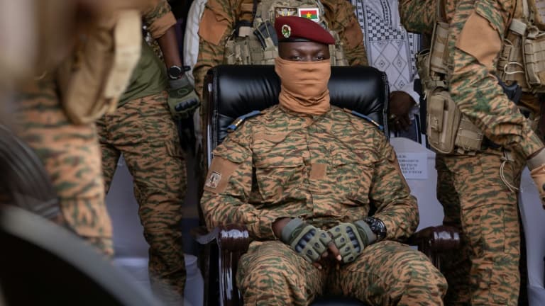 La junte du Burkina Faso rejette la démocratie : ce que dit le capitaine traoré