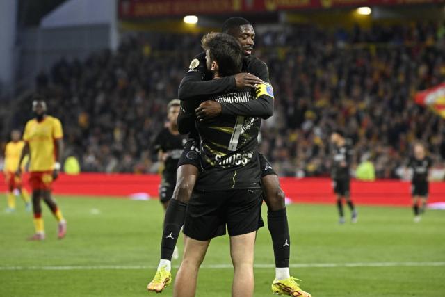 Le Paris Saint-Germain s&rsquo;offre son 14e sacre en ligue 1 grâce à un safonov impérial