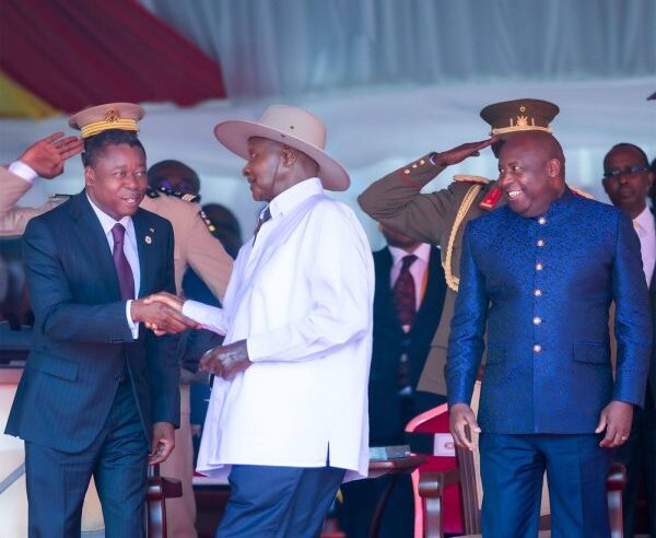 Faure Gnassingbé renforce les liens avec l&rsquo;Ouganda lors de l&rsquo;investiture de museveni