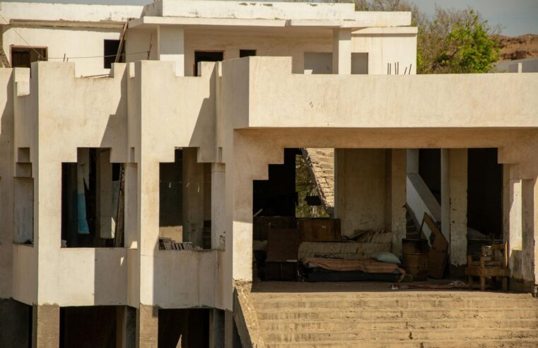 Sénégal : l’État passe au crible 25 infrastructures abandonnées
