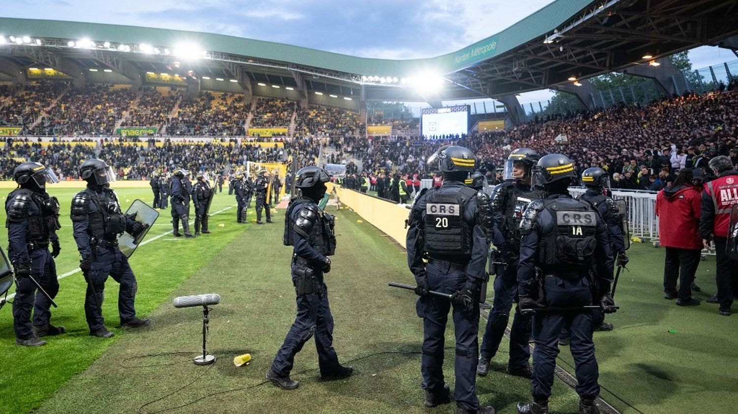 Incidents à la Beaujoire : la ministre des sports condamne les violences en Ligue 1