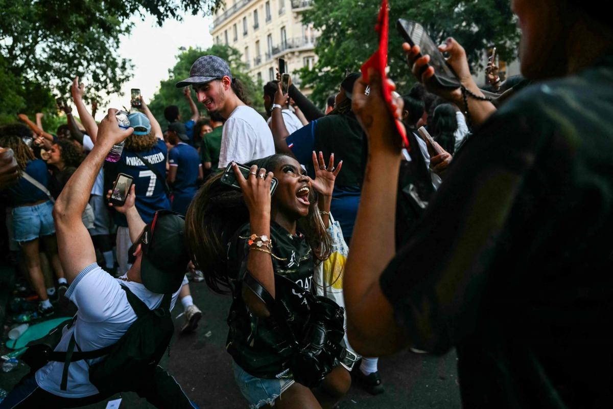 Paris s’embrase après le doublé historique du psg en ligue des champions