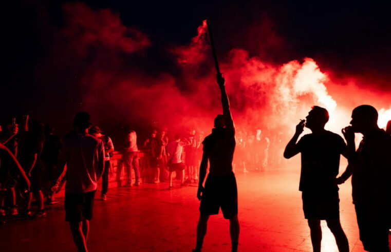 Célébrations PSG : violences urbaines, un mort et 780 interpellations