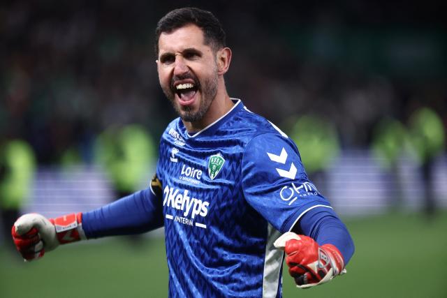 Saint-Étienne qualifié en barrages de ligue 1 grâce à Maubleu