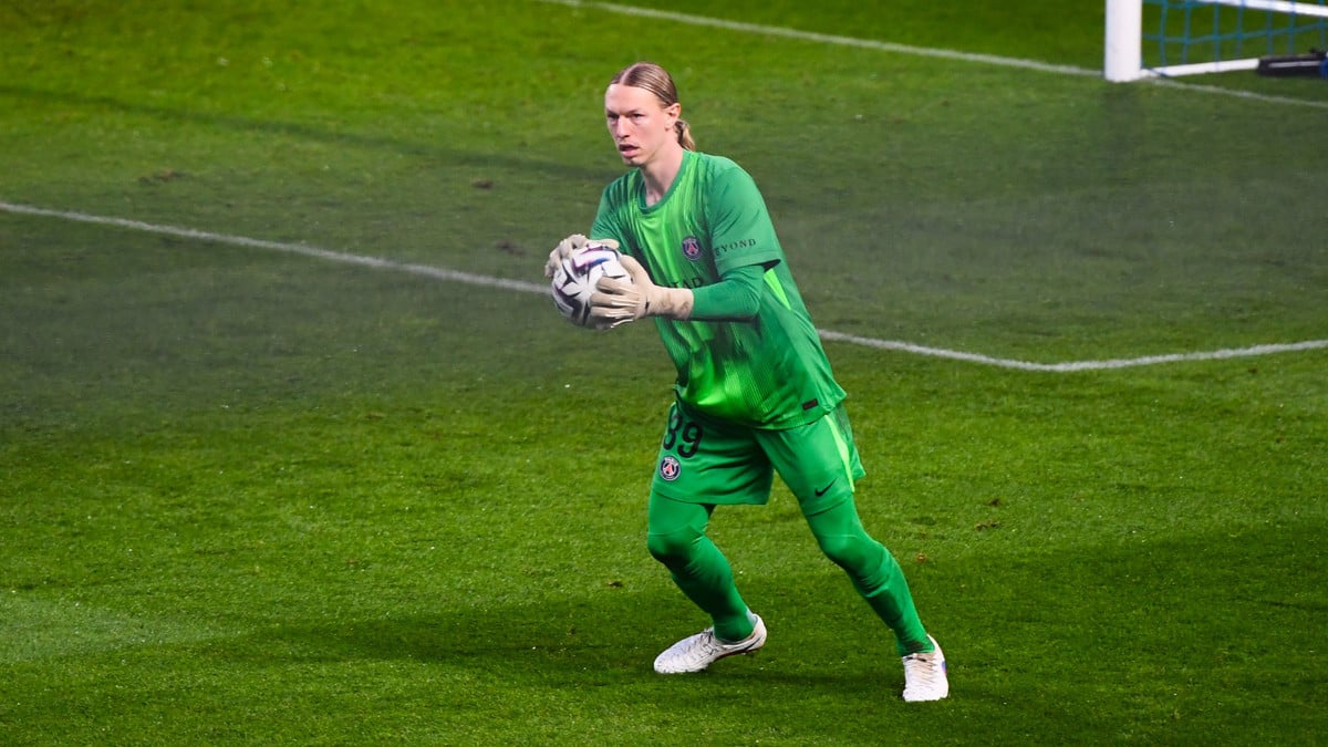 Psg envisage un transfert à 60m€ pour remplacer safonov avant la coupe du monde