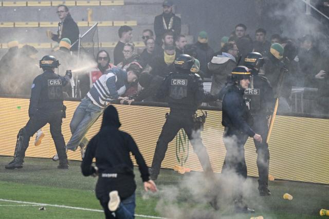 Match nantes toulouse définitivement arrêté après envahissement du terrain