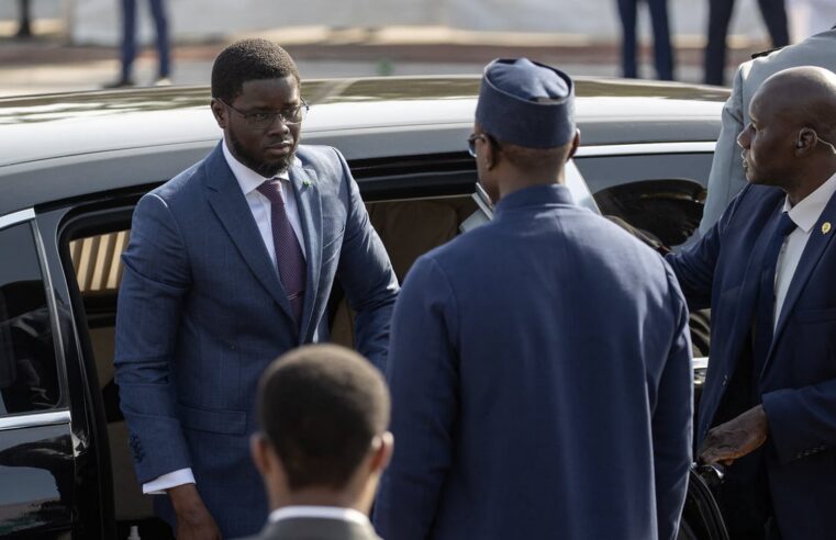 Bassirou Diomaye Faye et Ousmane Sonko : une danse politique au Sénégal
