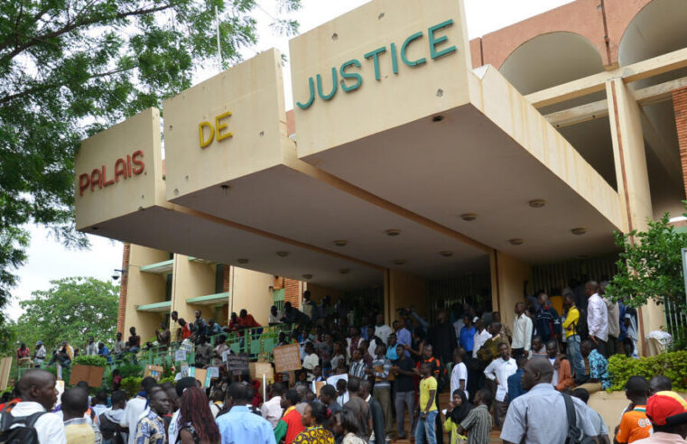 Affaire de corruption au Burkina Faso : la junte contre les douaniers et magistrats