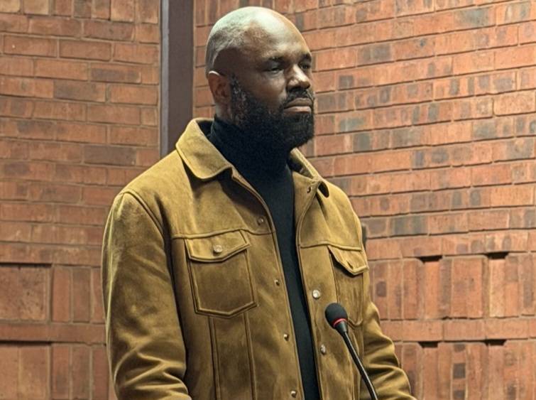 Kemi Seba derrière les barreaux : quand le panafricanisme sert de paravent aux démêlés judiciaires