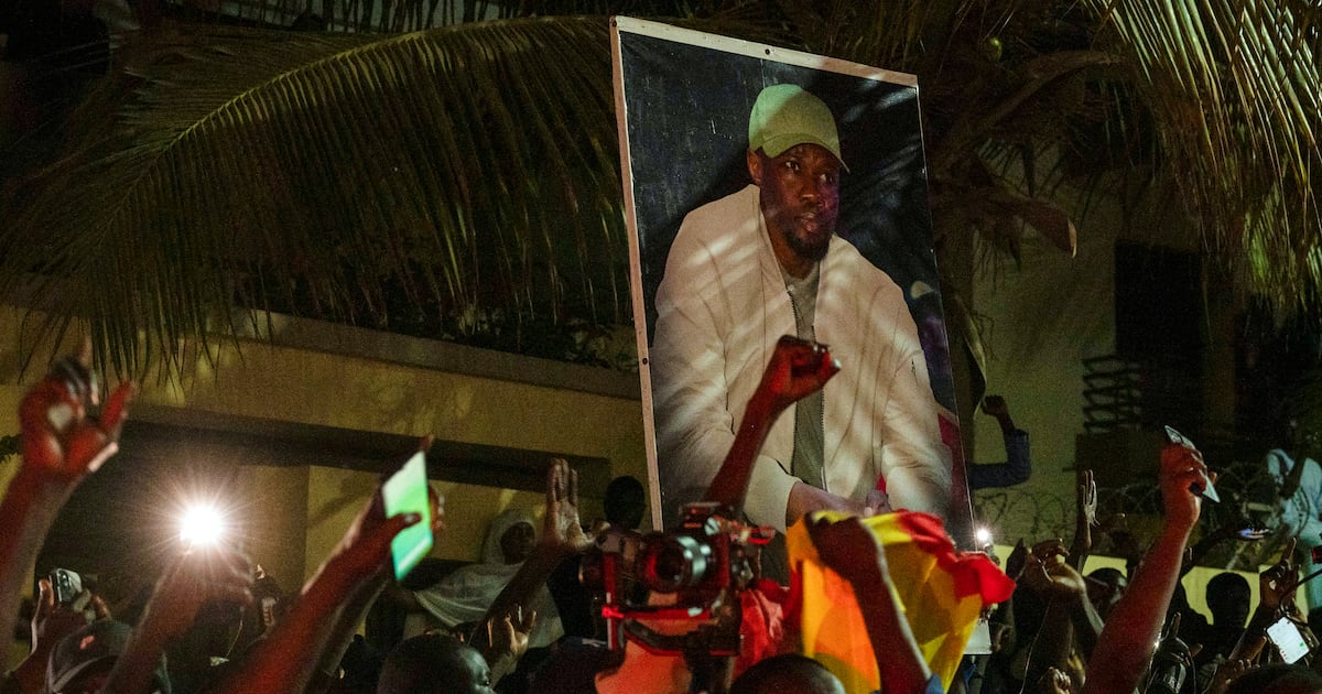 Crise politique au Sénégal : pourquoi le limogeage de sonko marque un tournant