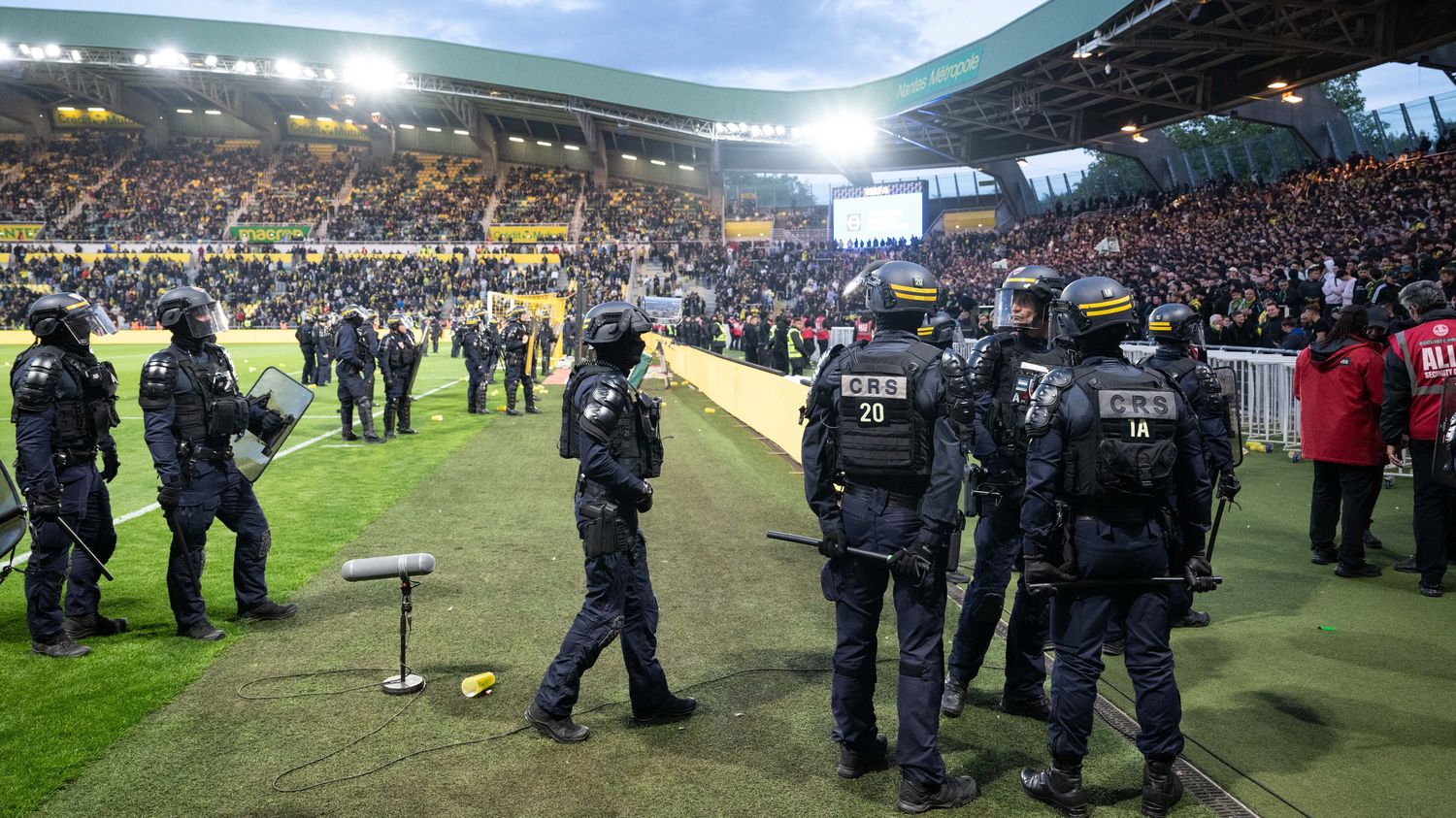Nantes toulouse : score du match de Ligue 1 entériné à 0-0 et sanctions pour les canaris