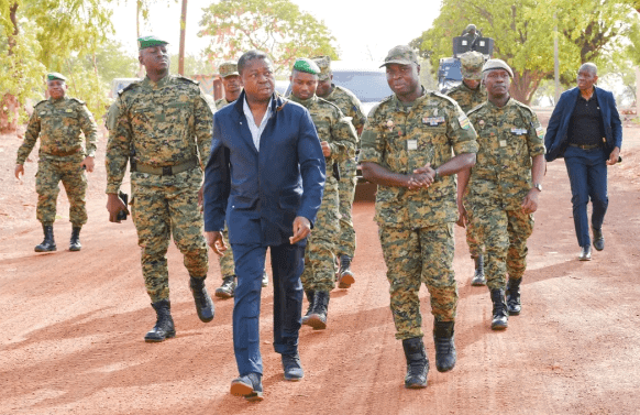 Faure Gnassingbé inspecte la zone de l’opération Koundjoaré au Togo