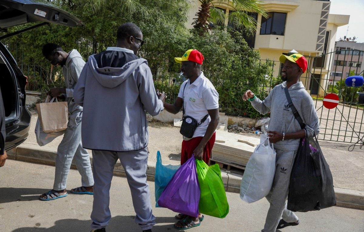 Les premiers supporters sénégalais de retour à Dakar après leur détention au Maroc