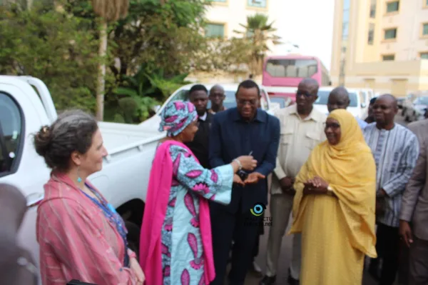 remise officielle de véhicules 4x4 au ministère de la Santé du Mali