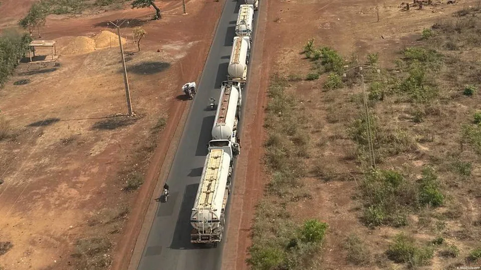 Blocus de Bamako : transport routier suspendu, des centaines de camions bloqués