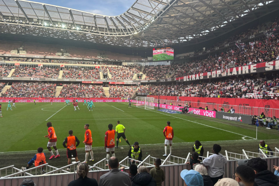 Le stade Allianz Riviera, antre de l'OGC Nice, prêt à accueillir le match décisif