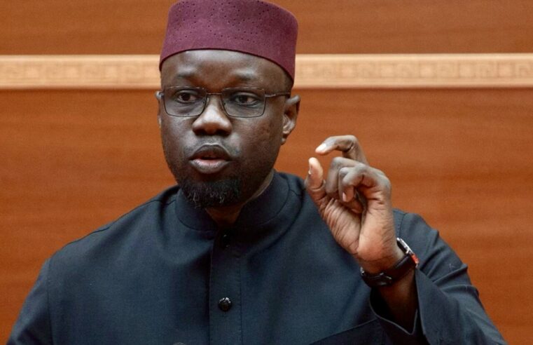 La formule d&rsquo;Ousmane Sonko : quand le panafricanisme flirte avec la rhétorique identitaire