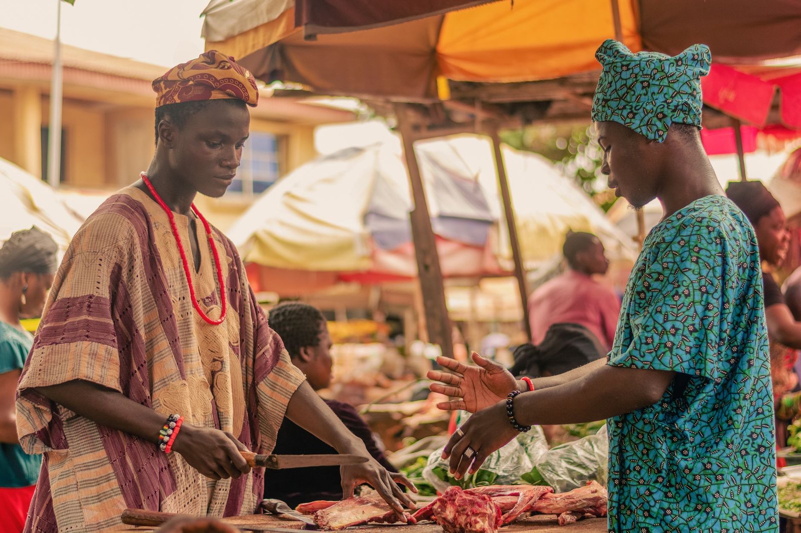 Libreville innove : le paiement mobile révolutionne la collecte des taxes au marché Mont-Bouët