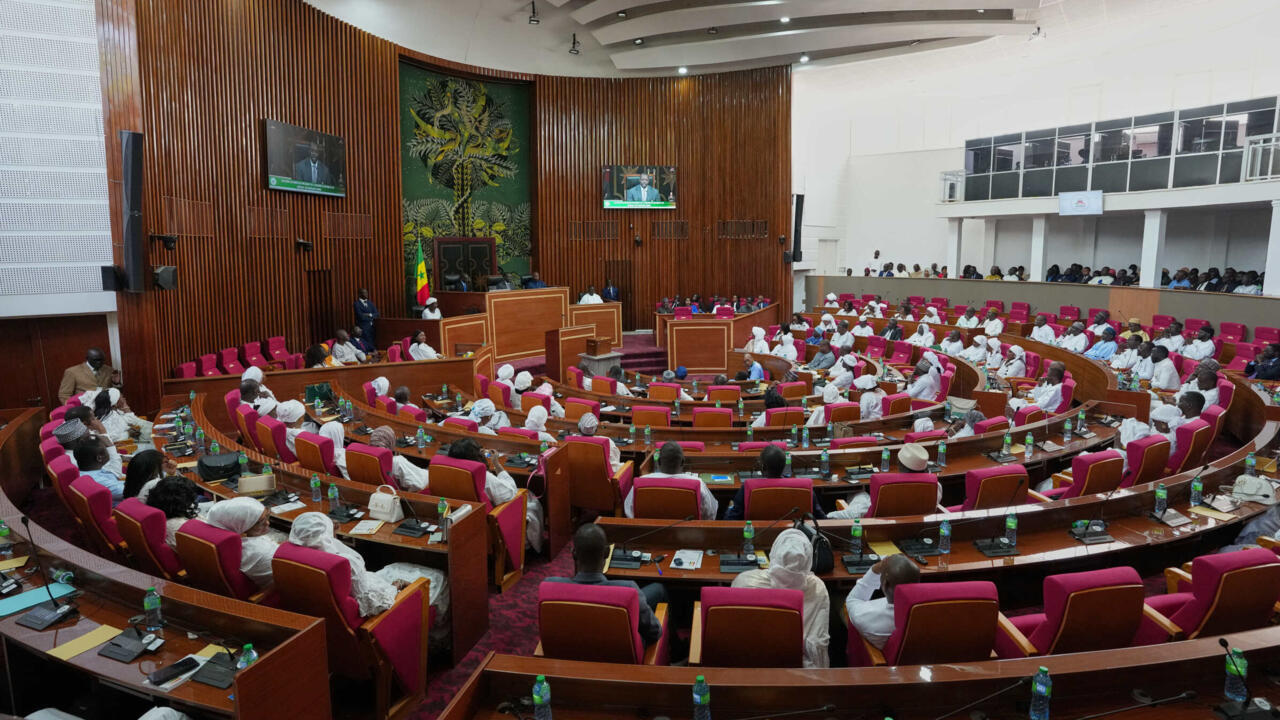 Sénégal : le gouvernement Lô prend ses fonctions, le PASTEF s&rsquo;abstient