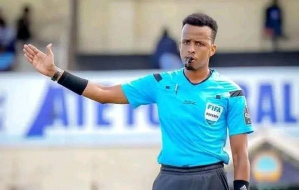 Arbitre FIFA Omar Artan bloqué aux États-Unis avant la coupe du monde