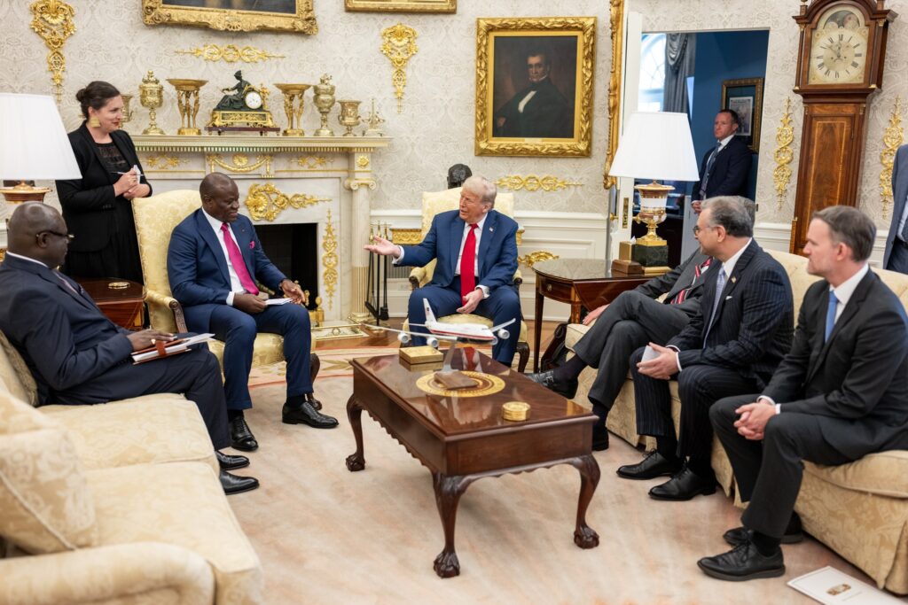 Le Gabon refuse fermement l&rsquo;accueil des migrants expulsés par les États-Unis