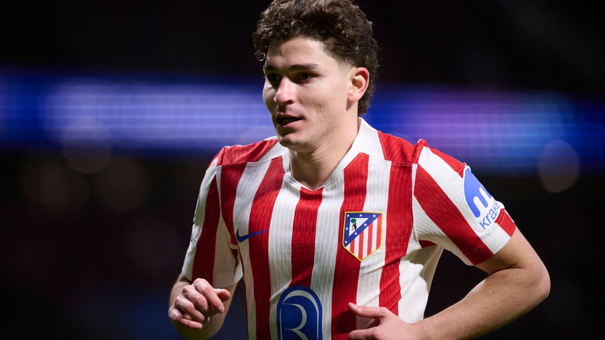 Le Paris Saint-Germain met un terme aux rumeurs sur julian alvarez