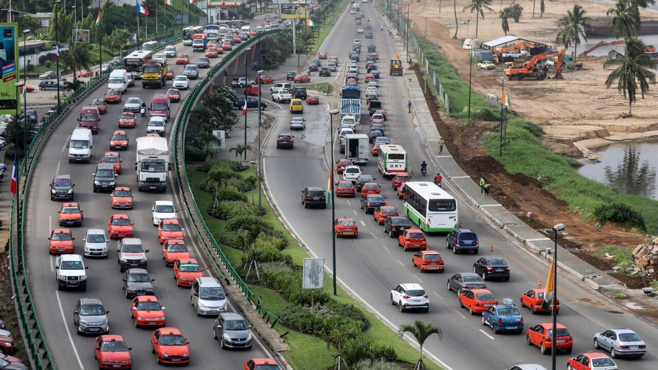 L&rsquo;essor des VTC électriques en Côte d&rsquo;Ivoire : une révolution silencieuse face aux défis