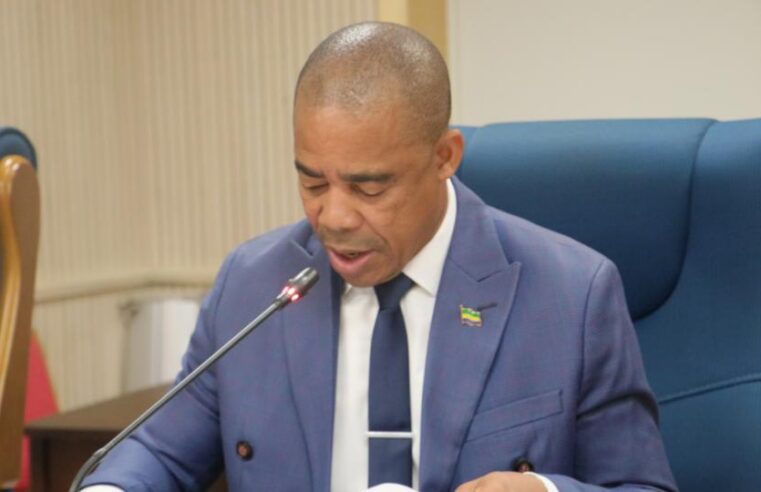 Gabon : vers une régulation inédite des réseaux sociaux