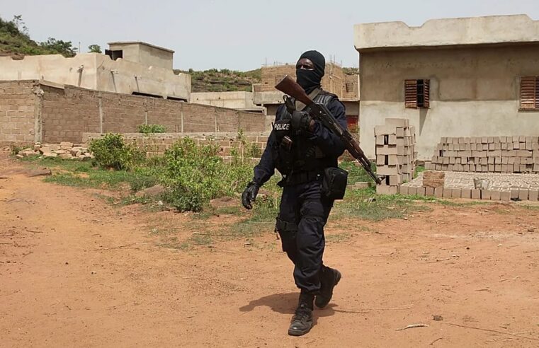 Mali : un diplomate français condamné à 20 ans de prison, les tensions s&rsquo;intensifient