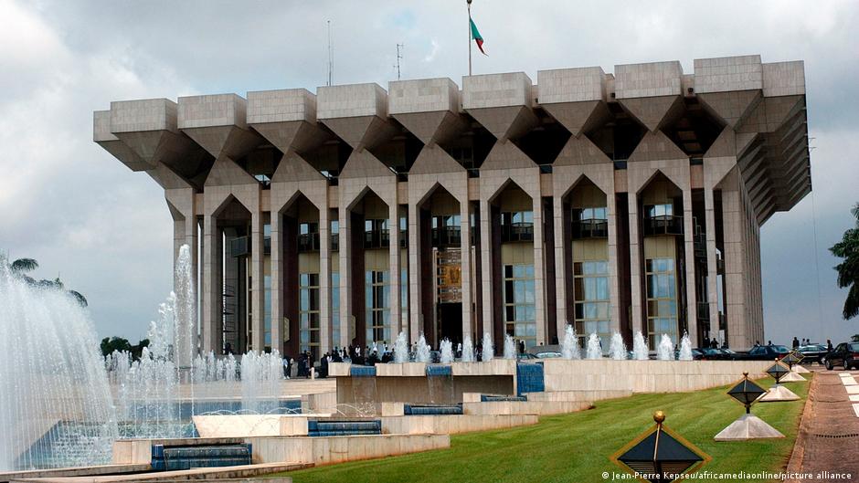 Cameroun : l&rsquo;état centralise la fiscalité locale et suscite des débats