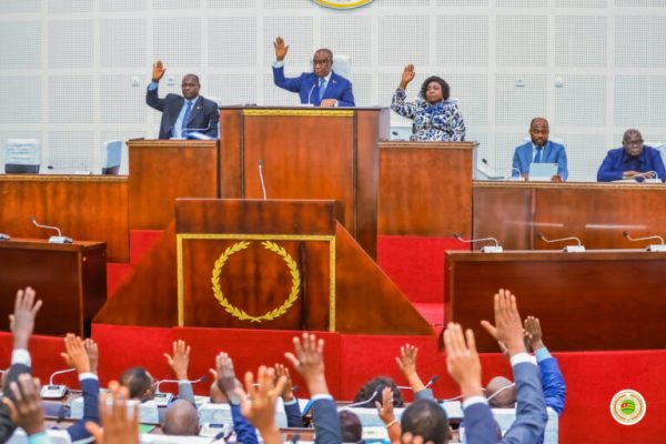 Togo : l&rsquo;assemblée nationale renforce la sûreté nucléaire avec quatre lois historiques