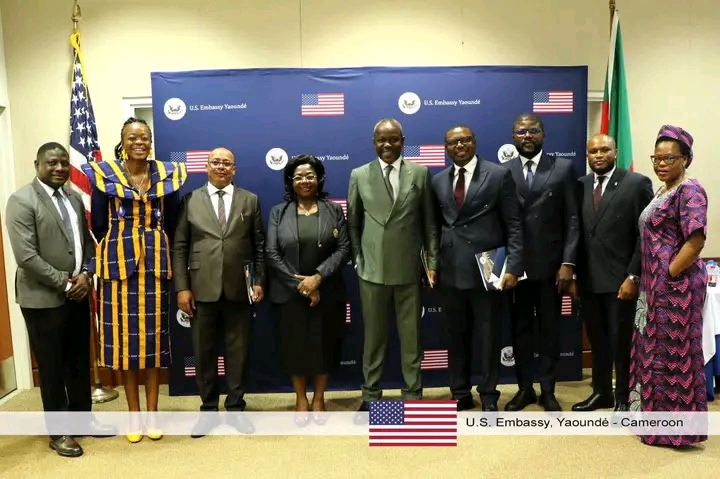 Le barreau du Cameroun défend l&rsquo;état de droit lors du lancement du founders museum à Yaoundé