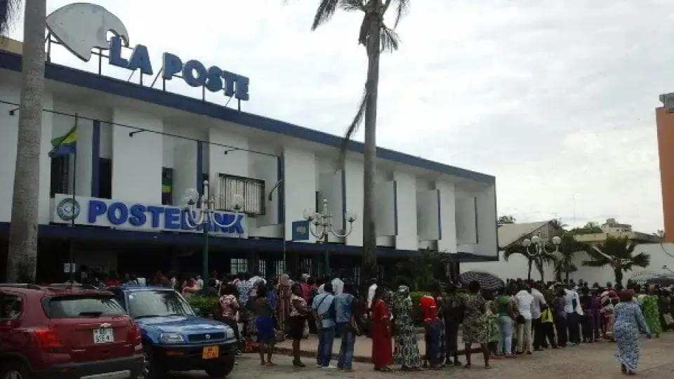 Gabon : le recensement des victimes de PosteBank débute pour récupérer leurs fonds