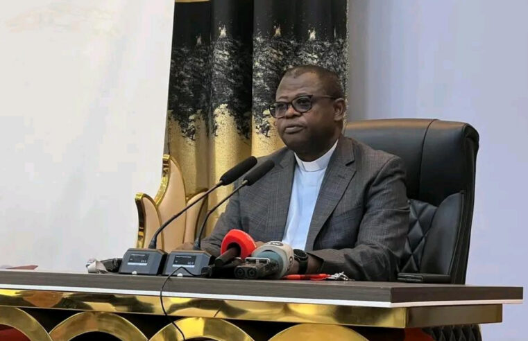 Révision constitutionnelle en RDC : l&rsquo;Église catholique s&rsquo;oppose frontalement à Félix Tshisekedi