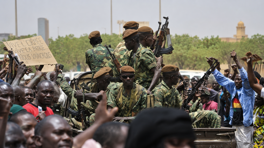 Au Mali, l&rsquo;illusion souverainiste de la junte mise à nu par l&rsquo;offensive du JNIM