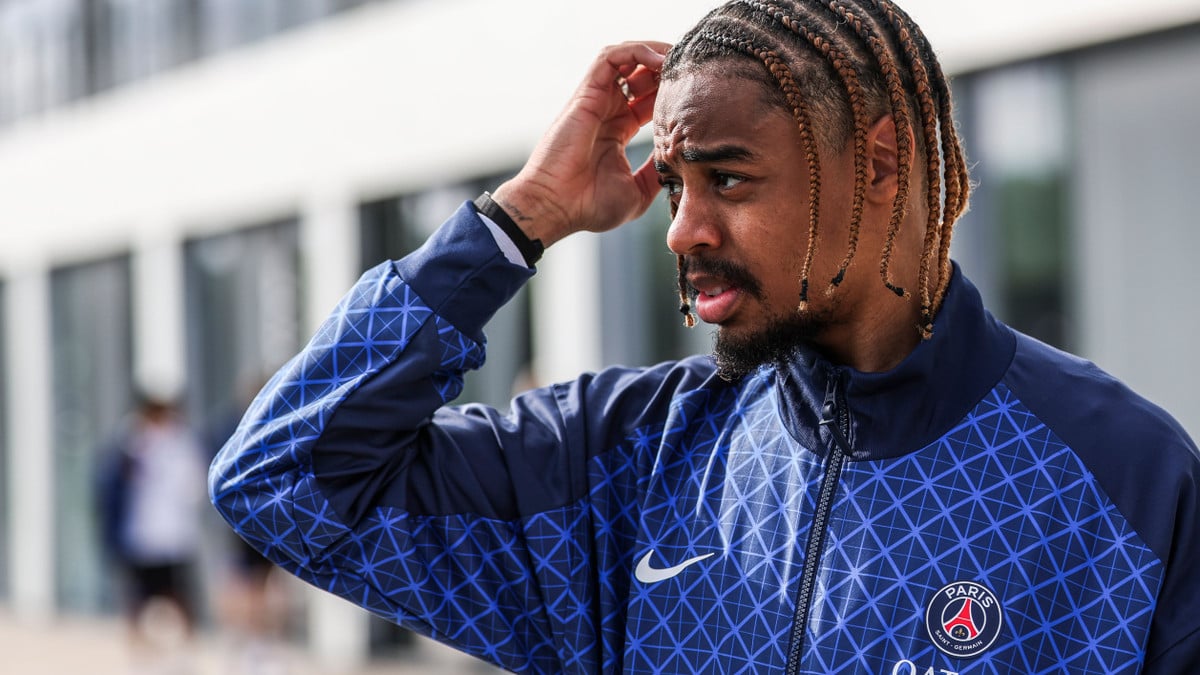 L&rsquo;avenir incertain de barcola au psg : Paris pose ses conditions