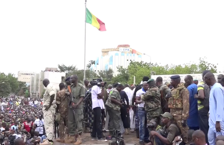 Comment les régimes autoritaires du Mali et du Burundi se maintiennent en fabriquant un ennemi