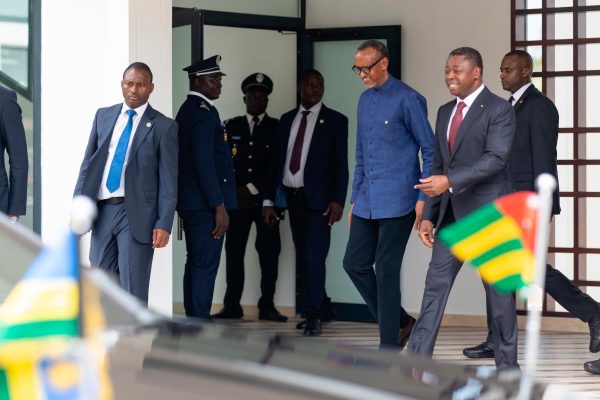 L&rsquo;envol de l&rsquo;aviation africaine : Paul Kagame et Faure Gnassingbé à Lomé pour le SAATM