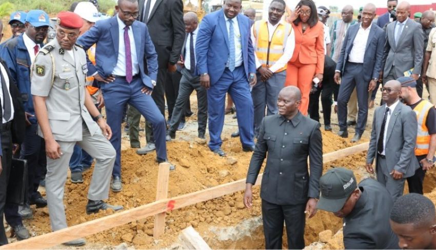 président gabonais Oligui Nguema lors de l'inauguration d'un chantier