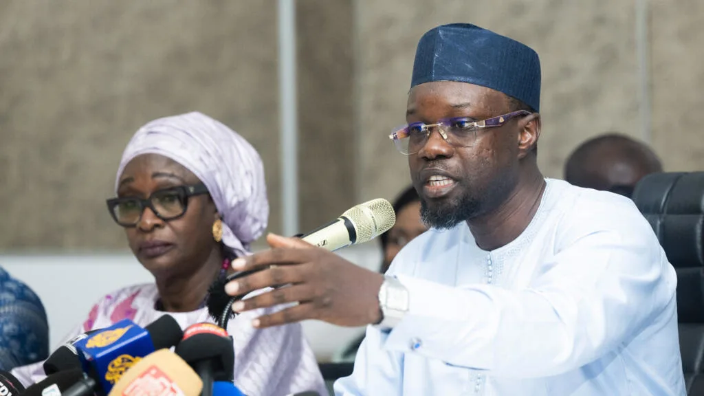 Portrait d'Ousmane Sonko lors de sa conférence de presse