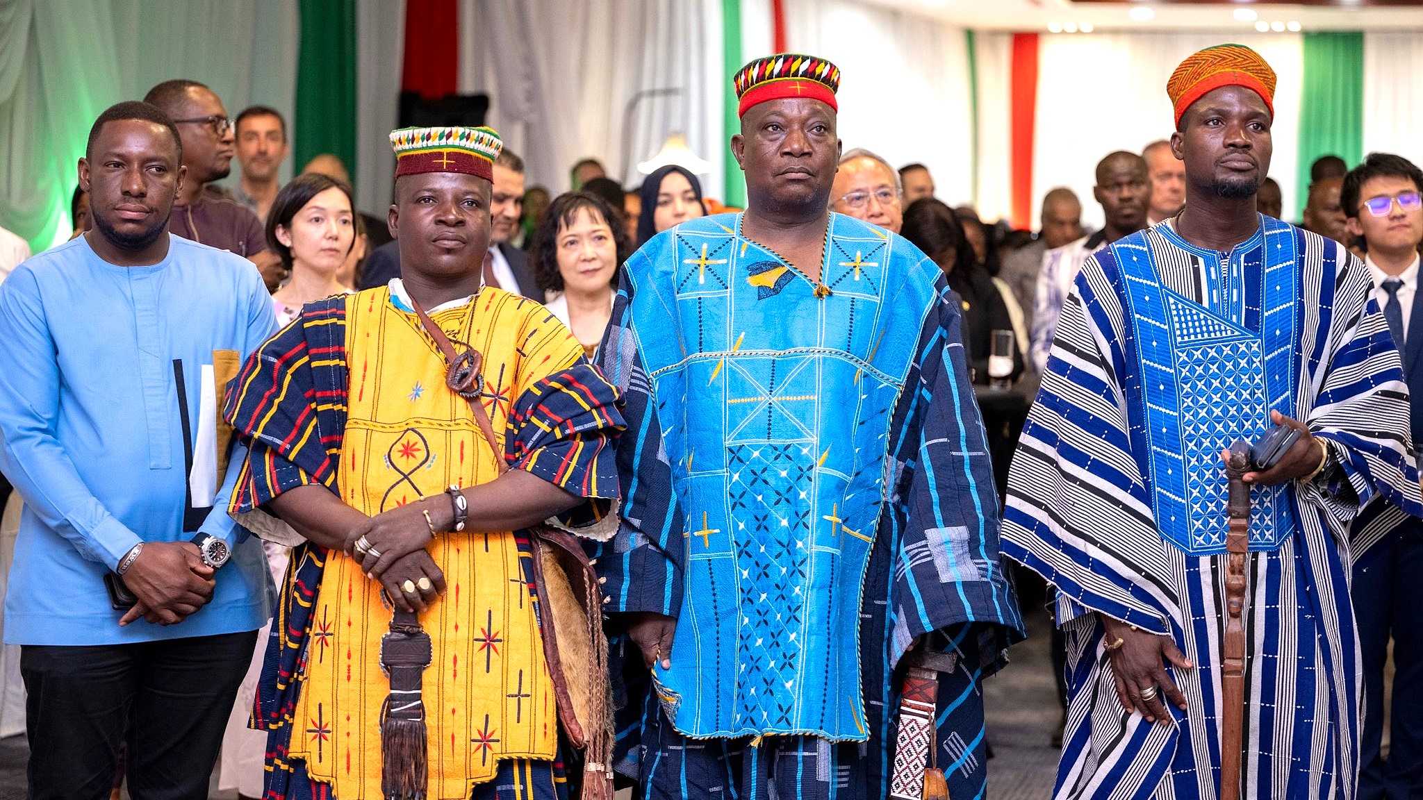 autorités burkinabè et italiennes lors de la cérémonie