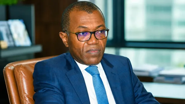 Ekoué Djro Glokpor lors de sa prise de fonction à la tête de la BCEAO Togo