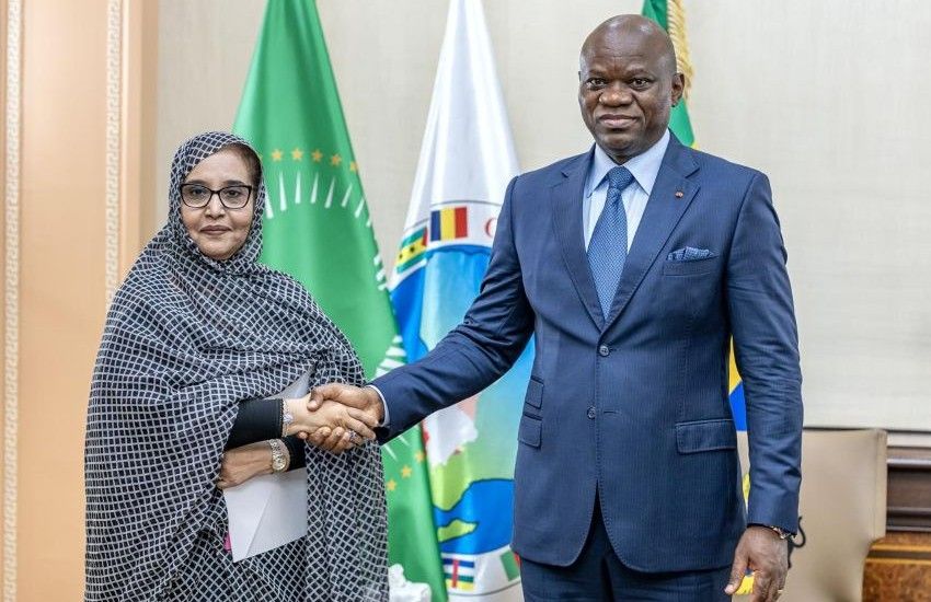 Rencontre diplomatique entre le président gabonais et l'émissaire mauritanienne